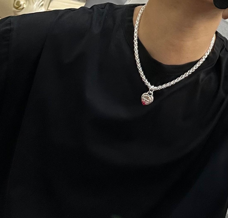 T*f*ny necklaces